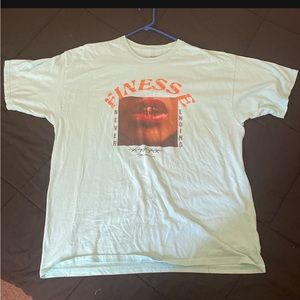 Fashion novas finesse graphic tee